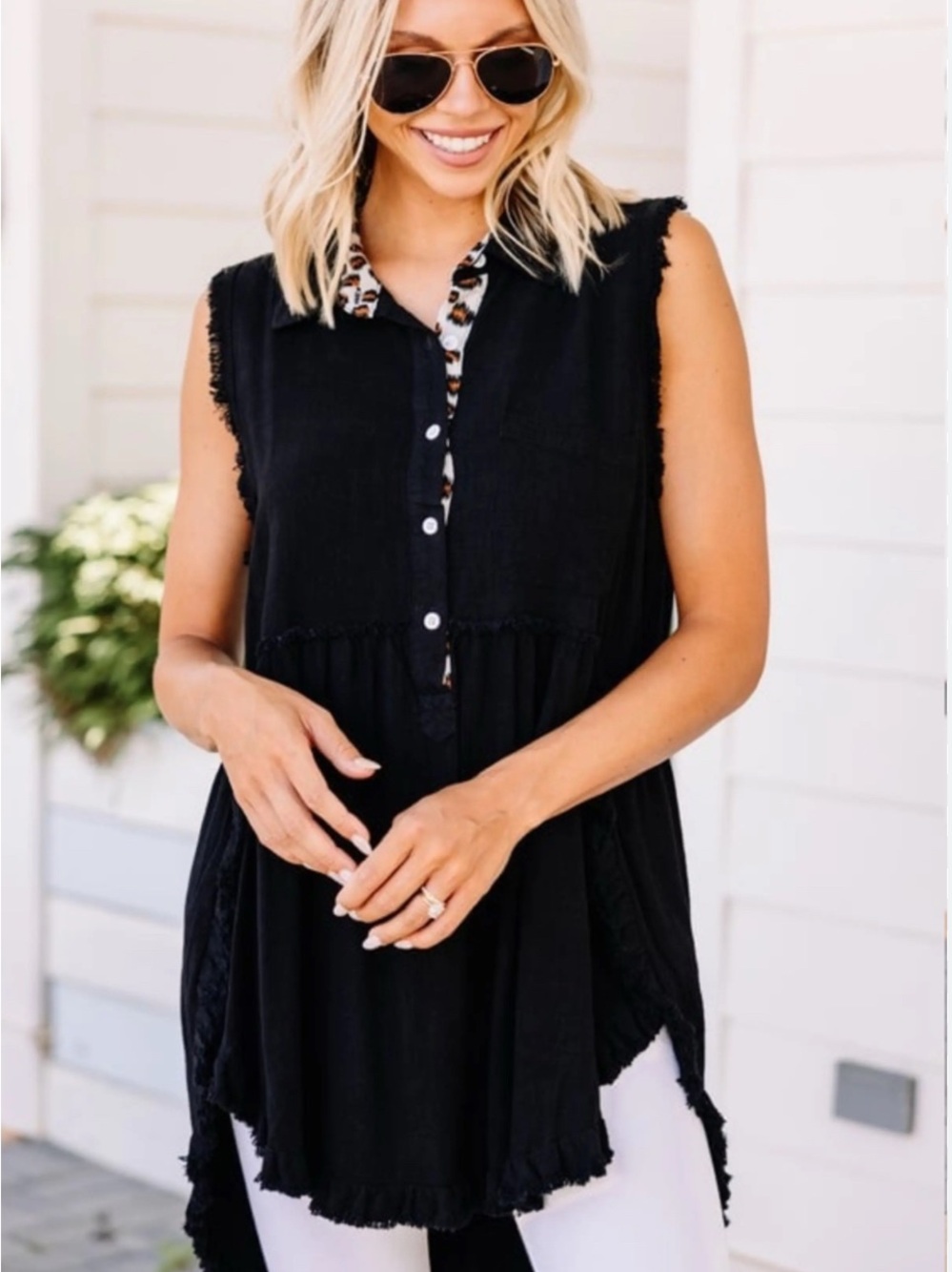 UMGEE Sleeveless Black Button-Front Tunic with Leopard Trim and fretted edges S
